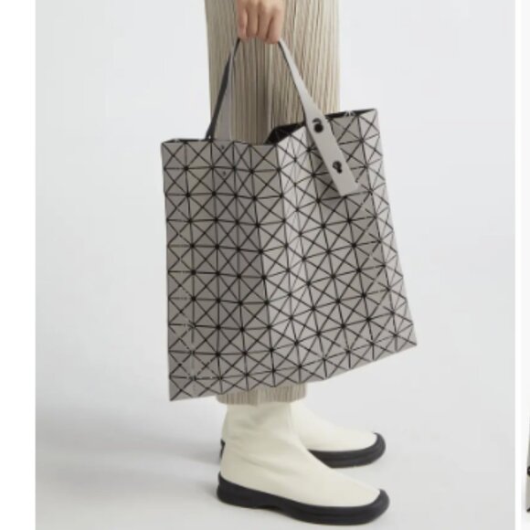 Prism Matte 2 Tote Bao Bao Issey Miyake - NEW - Picture 2 of 9